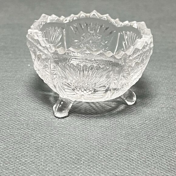 Vintage Footed Salt Dip LG Wright Glass Paneled Thistle/Delta w/ Bee Mark-UV - Picture 1 of 10